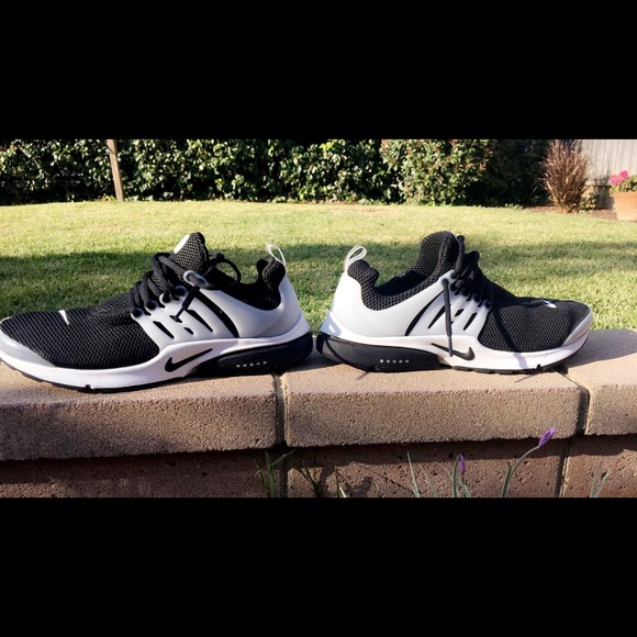 Nike Shoes - Mens nike air presto